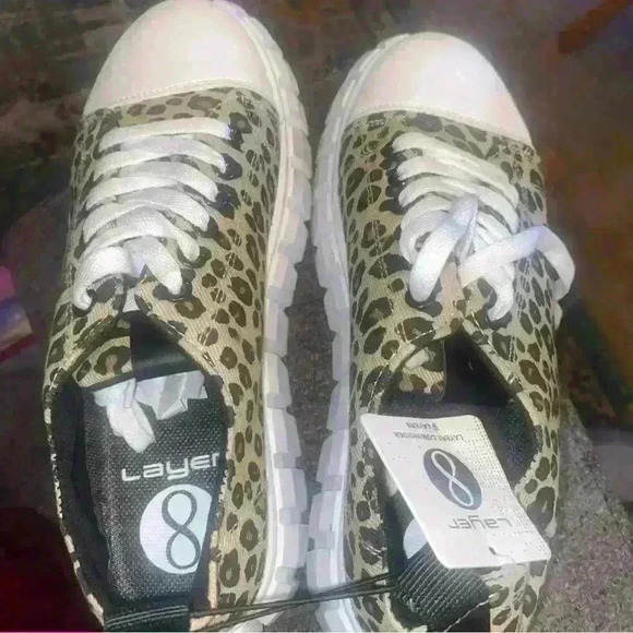 Layer 8 sneakers cheetah print NWT 8.5 women’s - Picture 3 of 5